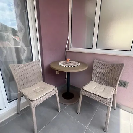 Raskovic Apartamento *